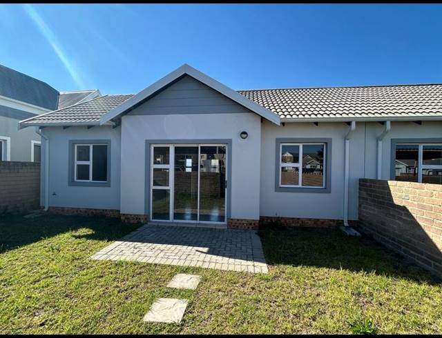 3 BEDROOM TOWNHOUSE FOR SALE IN RIVERSPRAY LIFESTYLE ESTATE